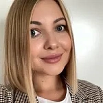 Екатерина  Витальевна  Резникова
